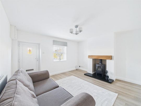 2 bedroom cottage to rent - Photo 1