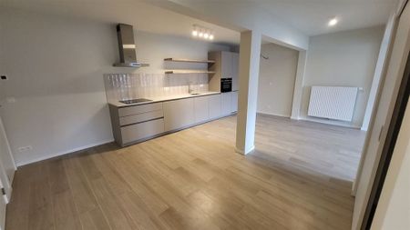 Gerenoveerd 3-slpkr appartement + aangenaam terras| Antwerpen-Centrum - Foto 2