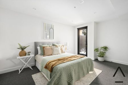 Luxury Living with Private Courtyard Oasis in Prime Location! - Photo 5