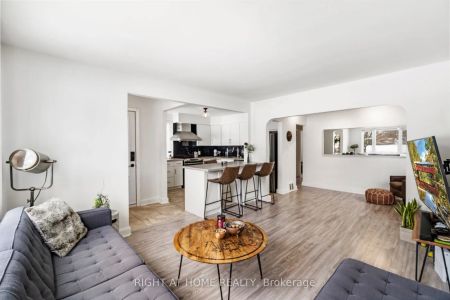 Detached Home For Lease | E8332698 - Photo 5