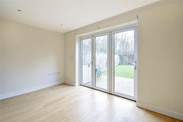 2 bedroom terraced house to rent - Photo 1