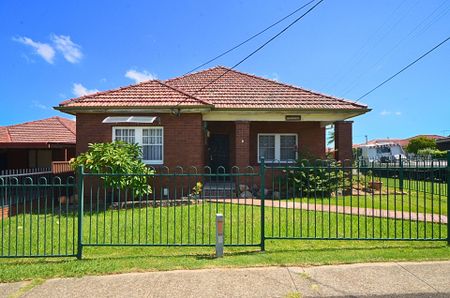 Renovated 3 Bedroom Family Home&excl;&excl; - Photo 5