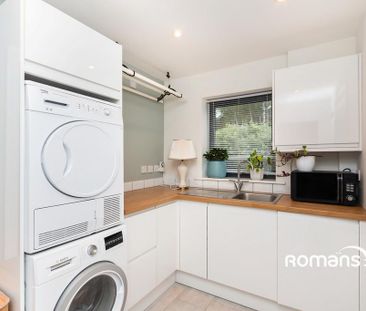 4 bedroom detached house to rent - Photo 1