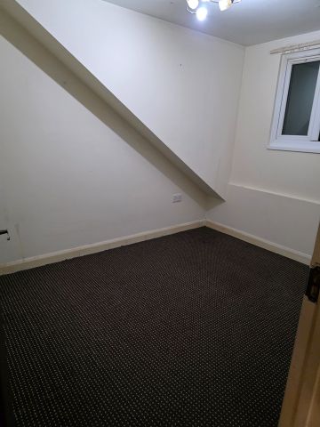 3 Bed Maisonette, Leicester, LE5 - Photo 2