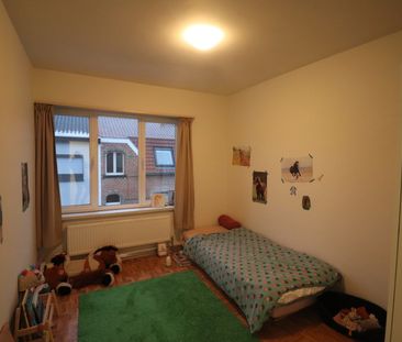 Stadswoning met 3 slaapkamers en tuin. - Photo 1