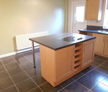 Ashton Road, Castleford - Photo 2