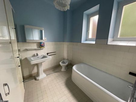 Location Appartement 4 pièces 109m² AUBENAS 07200 - Photo 3