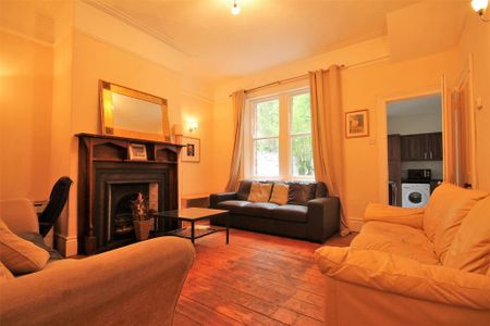 5 bedroom terraced house to rent - Photo 2