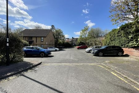 Studio to rent - Photo 2