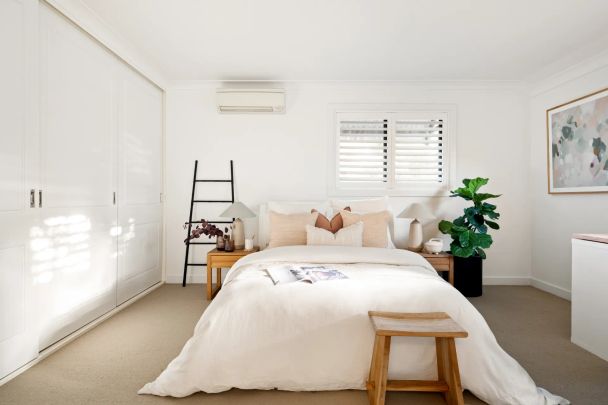 A leafy oasis in a modern boutique complex - Photo 1