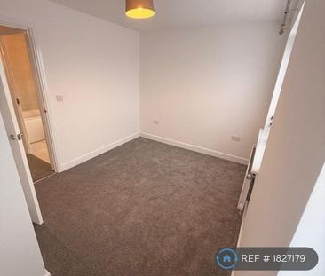 2 bedroom semi-detached house to rent - Photo 6