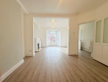 4 bedroom terraced house to rent - Photo 2