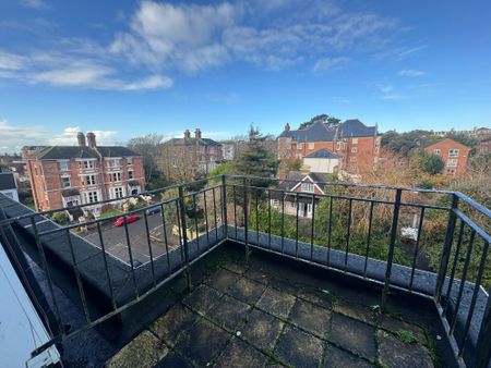 2 bed flat to rent in Lazonby Court, Cumberland Gardens, St Leonards, TN38 - Photo 3