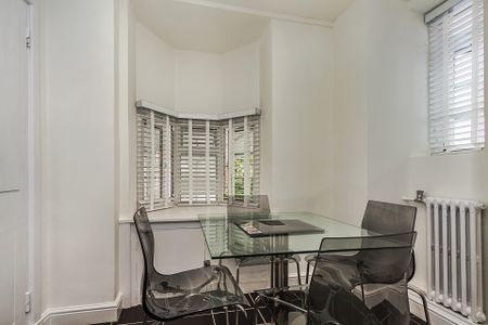 Latymer Court, Hammersmith Road, Hammersmith, London, W6 - Photo 3