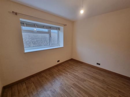 Stockwell Green, Cinderford - Photo 5