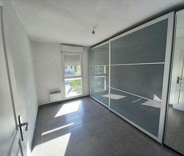 AIX LA DURANNE APPARTEMENT 3 PIECES TERRASSE ET PARKING, - Photo 1