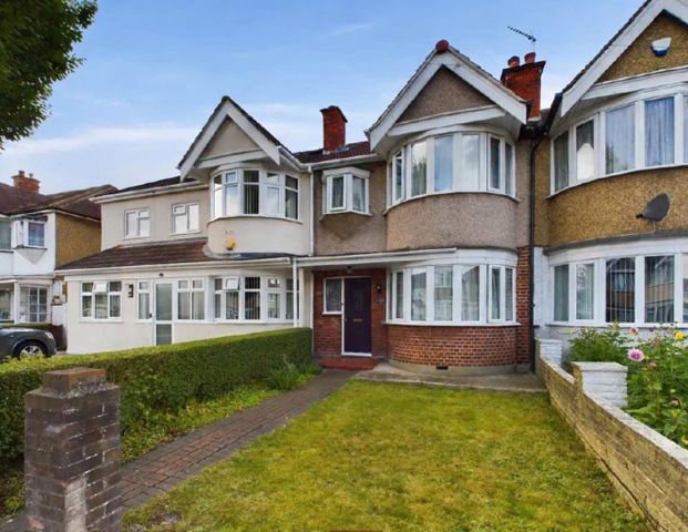 Exeter Road, Harrow HA2, London - Photo 1