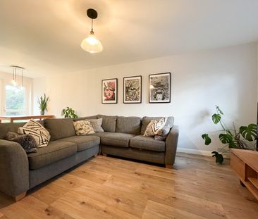 2 bed flat to rent in Broadlands Court, Wokingham Road, Bracknell, ... - Photo 2