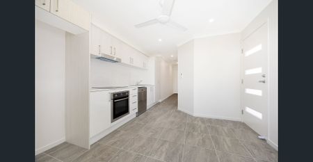 Low maintenance Duplex - move in before Christmas - Photo 2