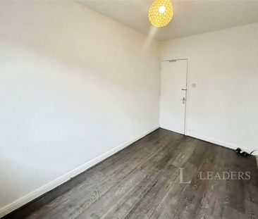 3 bedroom bungalow to rent Roman Road, Luton, Bedfordshire, LU4 - Photo 5