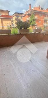 Trilocale in affitto - Photo 1