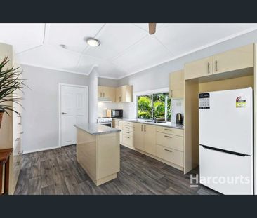 49 Kent Street, Urangan, Qld 4655 - Photo 5