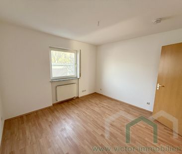 ** 2-Zimmer-Wohnung mit Balkon, Einbauküche und TG-Stellplatz im Ze... - Foto 1