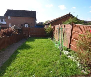 2 bedroom terraced to rent - Photo 3
