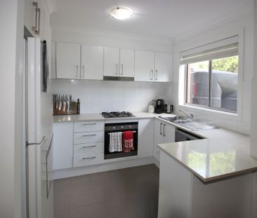 9/8 Angophora Drive, Warabrook - Photo 2