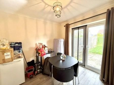 3 bedroom terraced house to rent - Photo 5