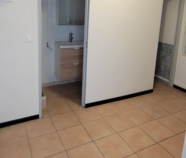 Location Appartement 1 pièce 26m² BEAUCAIRE 30300 - Photo 5