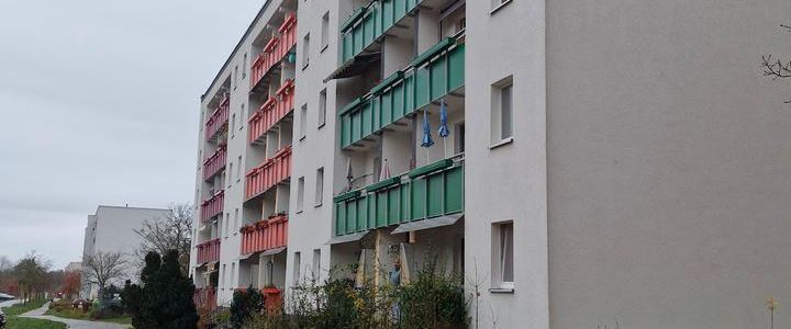 3-Raum Wohnung mit Balkon zu vermieten. - Photo 1