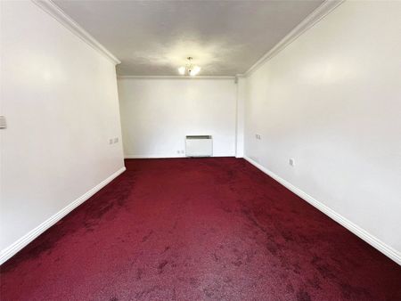 Victoria Road, Farnborough, Hampshire, GU14 - Photo 4