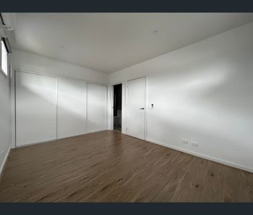 2/17 Bevan Avenue, Clayton South, Vic 3169 - Photo 5