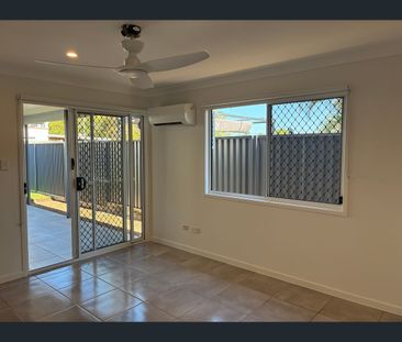 2/25 North Road, Wynnum West, Qld 4178 - Photo 6