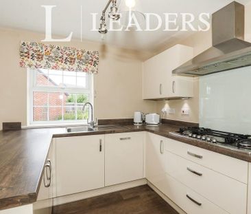 4 bedroom detached house to rent - Photo 6