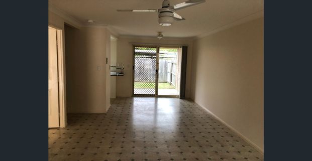 Townhouse in quiet complex (avail NOW) NO CATS OR DOGS - Photo 1