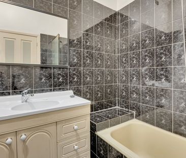 56 Kinsale Street, Reservoir VIC 3073 - Photo 3