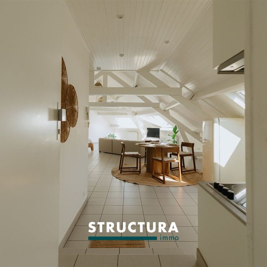 Bemeubelde loft op centrale ligging - Photo 1