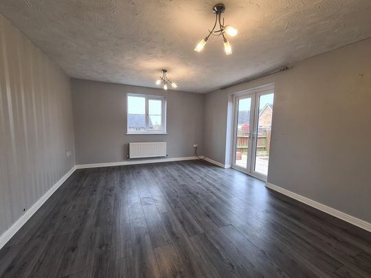 Kingfisher Drive, Harwich - Photo 1