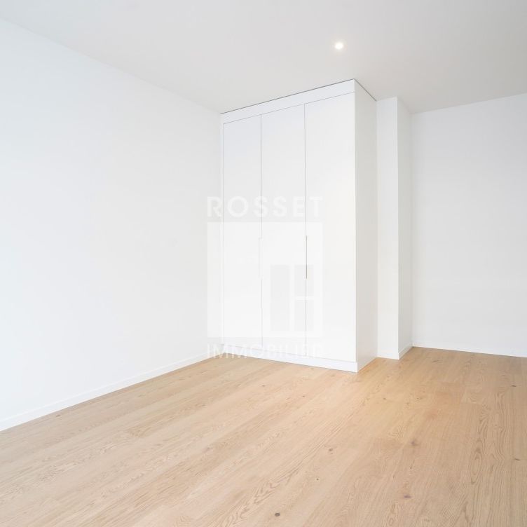 Rare à la location, lumineux appartement au coeur de la ville - Photo 1