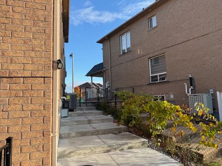 For Lease - 12 Cobblestone Court Unit# (Basement), Brampton, Ontario - Photo 3