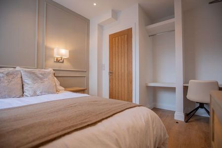 1 bedroom in a house share to rent - Photo 2