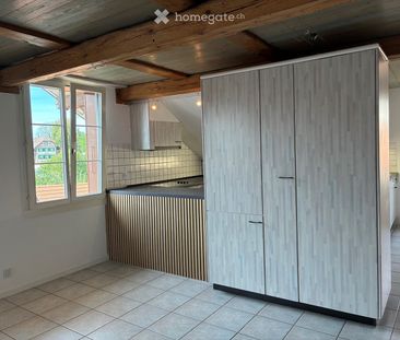 Wunderschöne teilssanierte 4.5‑Zimmer‑Dachwohnung in Jegenstorf - Photo 4