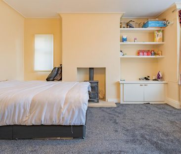 6 bedroom semi-detached house to rent - Photo 5