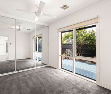 Impressive Townhouse Living in Prime Black Rock Location - Photo 2