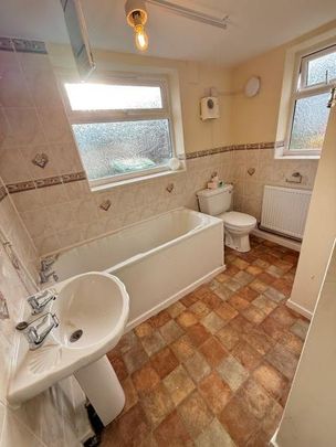 3 bedroom terraced house to rent - Photo 1