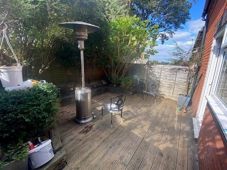 2 bedroom townhouse to rent - Photo 5