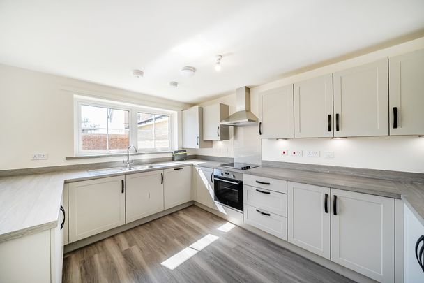 Southwold Drive, Peterborough, Hampton Beach - Photo 1