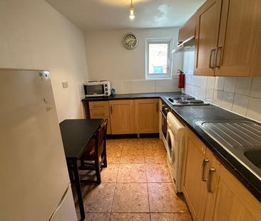 Studio Flat, East Acton Lane, W3 - Photo 2